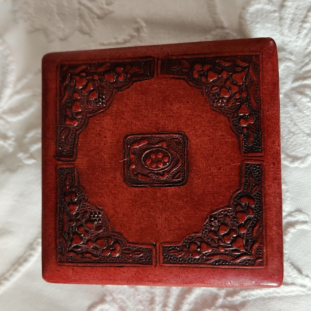 Vintage leather coveted box